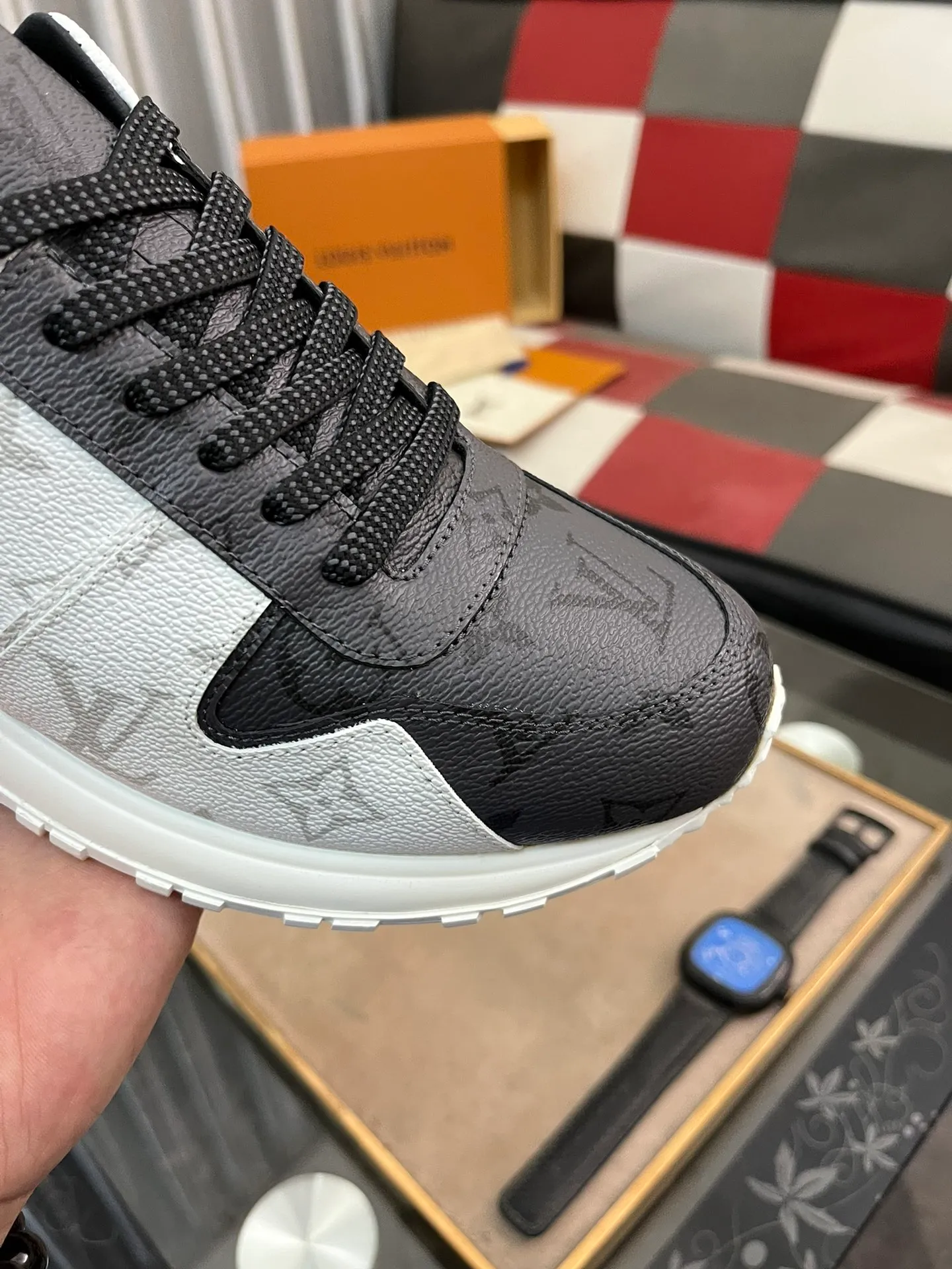 Men's shoes 💰540⌚️⌚️LV Louis Vuitton. The latest fashionable casual shoes are popular in physical stores. New spring and summer comfortable imported custom original cowhide, unique jacquard fabric element design. With sheepskin lining, Lv original base, [sun][sun] high-end packaging and high quality💪Details determine quality, code number 38-44